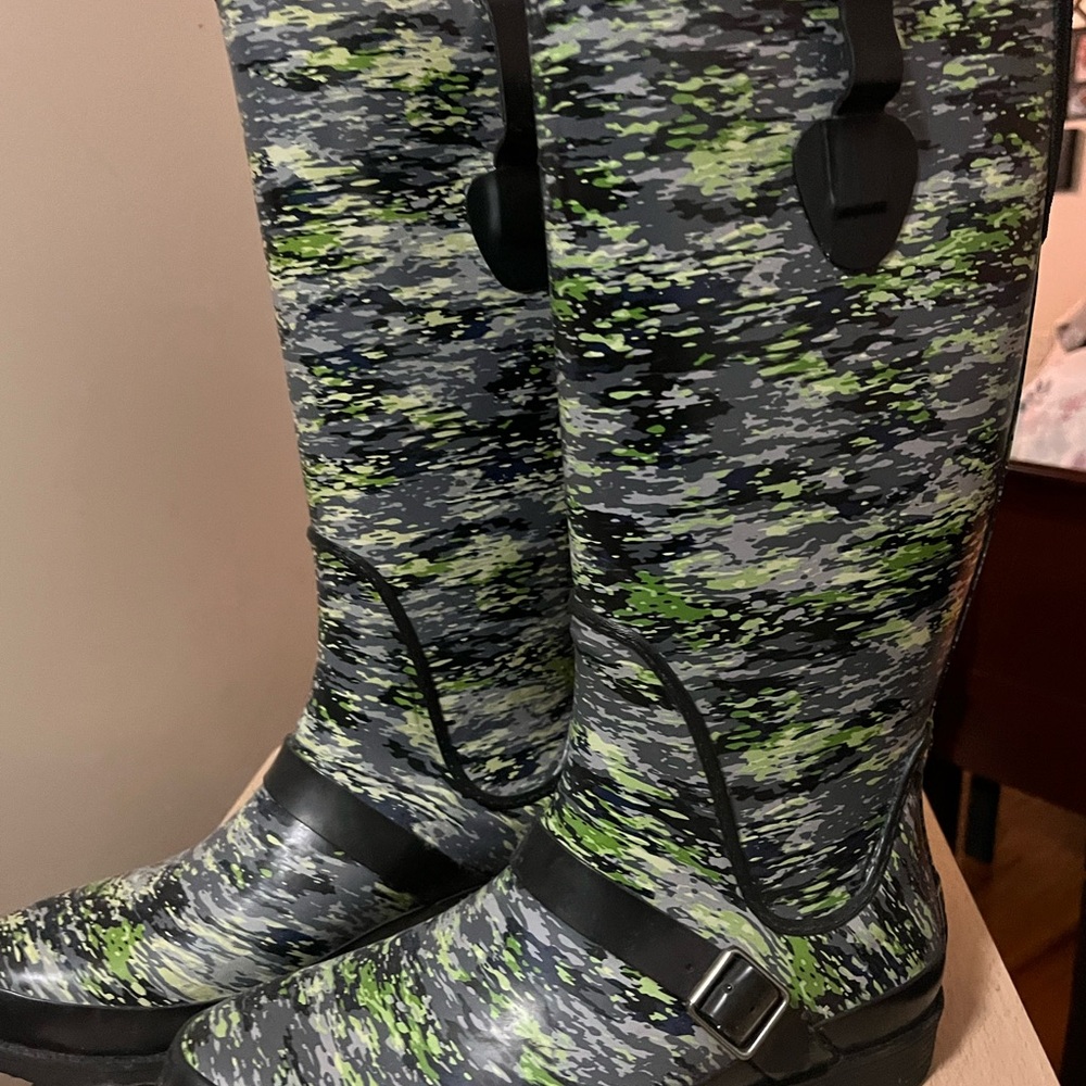 LL Bean Camouflage Rain Boots